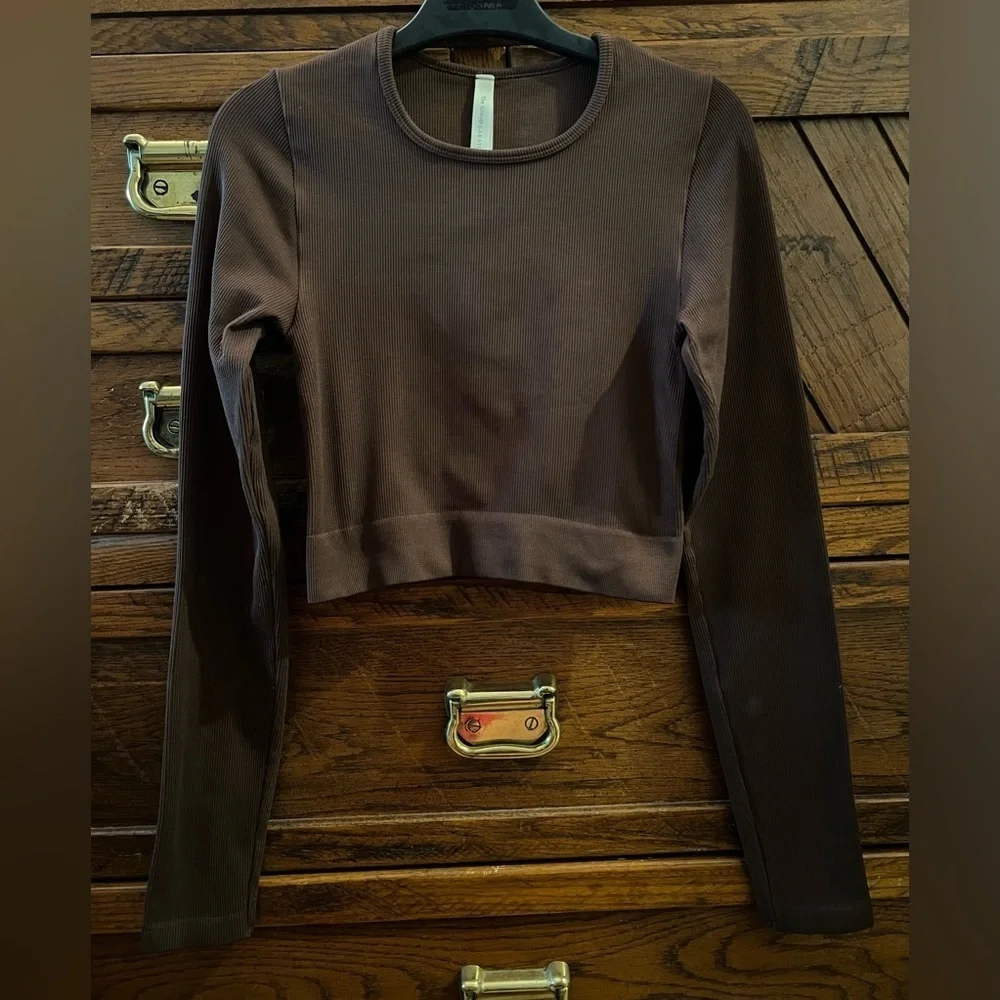 Aritzia The Group Babaton Brown Ribbed Knit Long Sleeve Size S